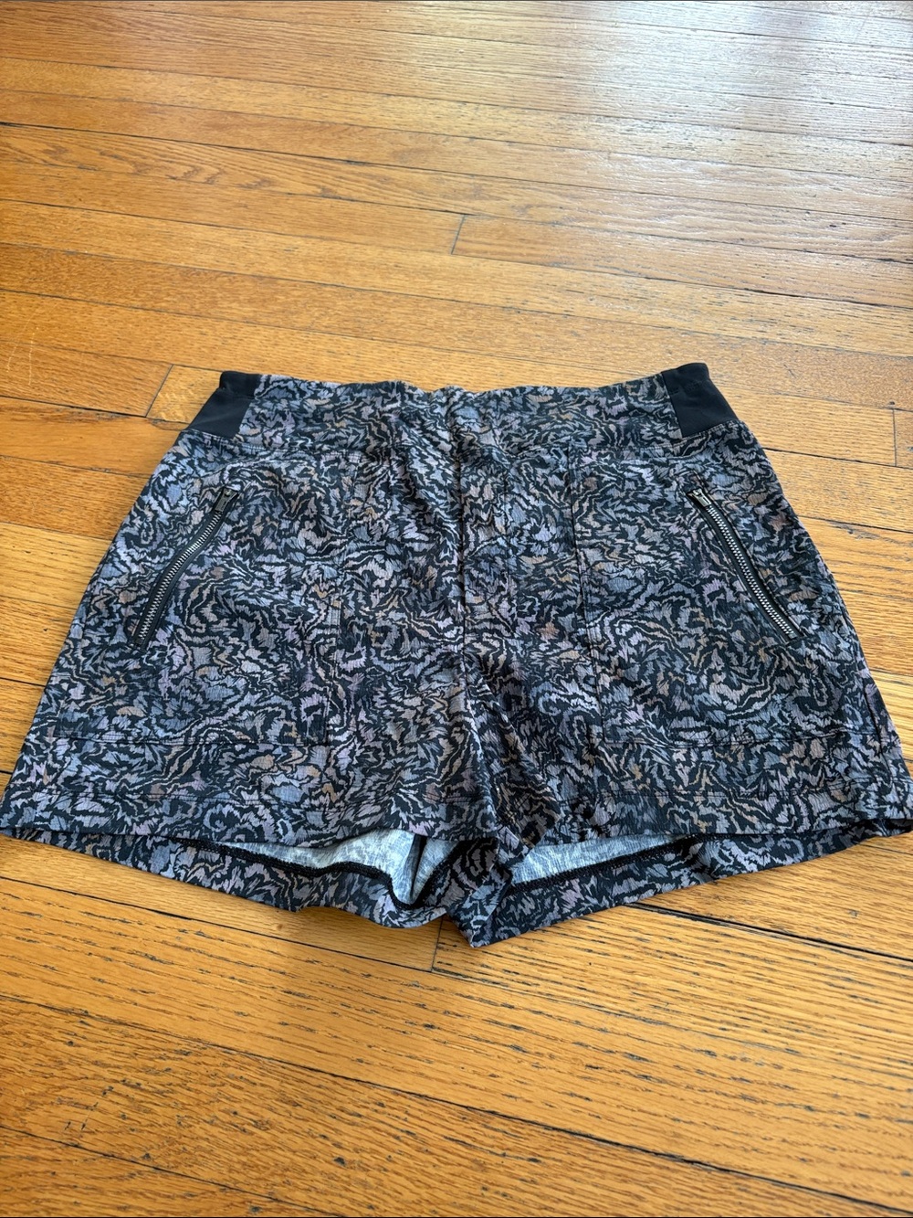 Athleta Trekkie North Short